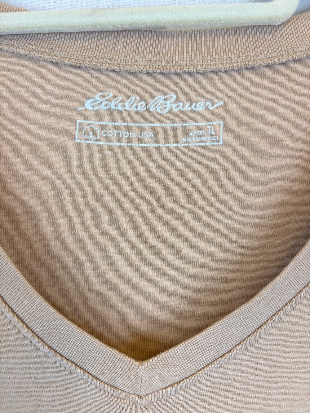 Eddie Bauer Women's V-Neck Favorites Tee in Tan- Tall L Worn Once Excellent Fall - Picture 2 of 3